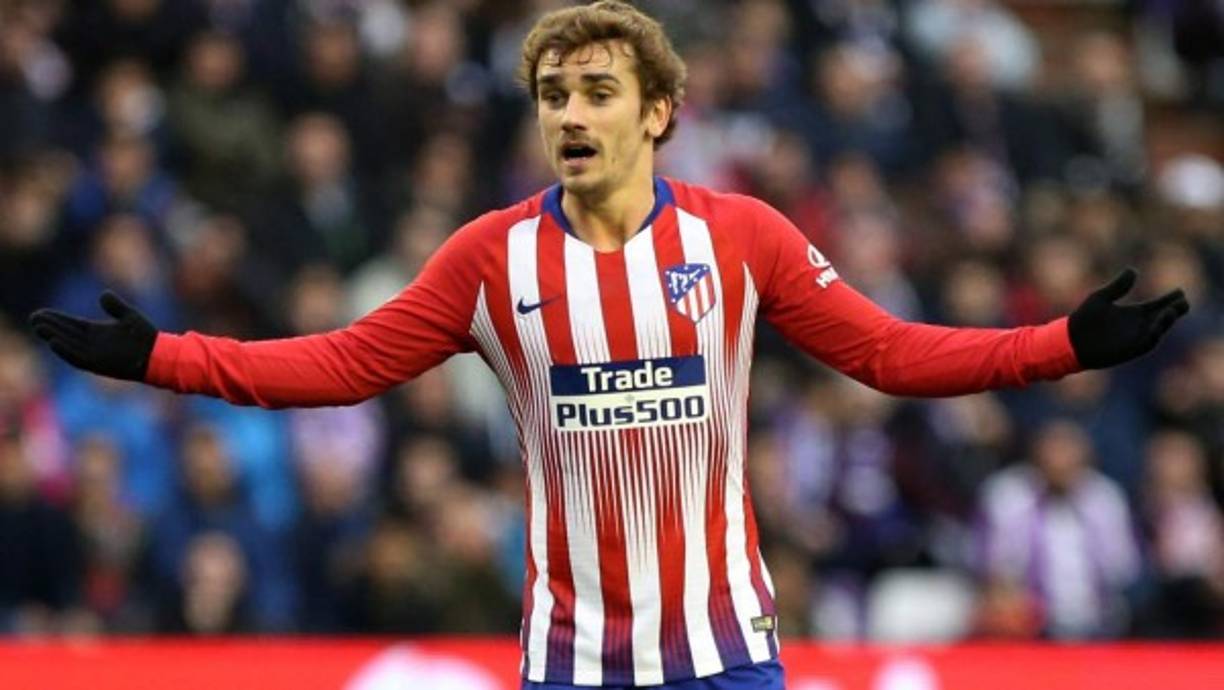 Antoine Griezmann - El delantero francés, que se encuentra en la órbita del Barcelona, es el principal anhelo del PSG. El galo, luego de quedar afuera en octavos de final de la Champions League con el Atlético de Madrid, aceptaría ser traspasado a otra institución.