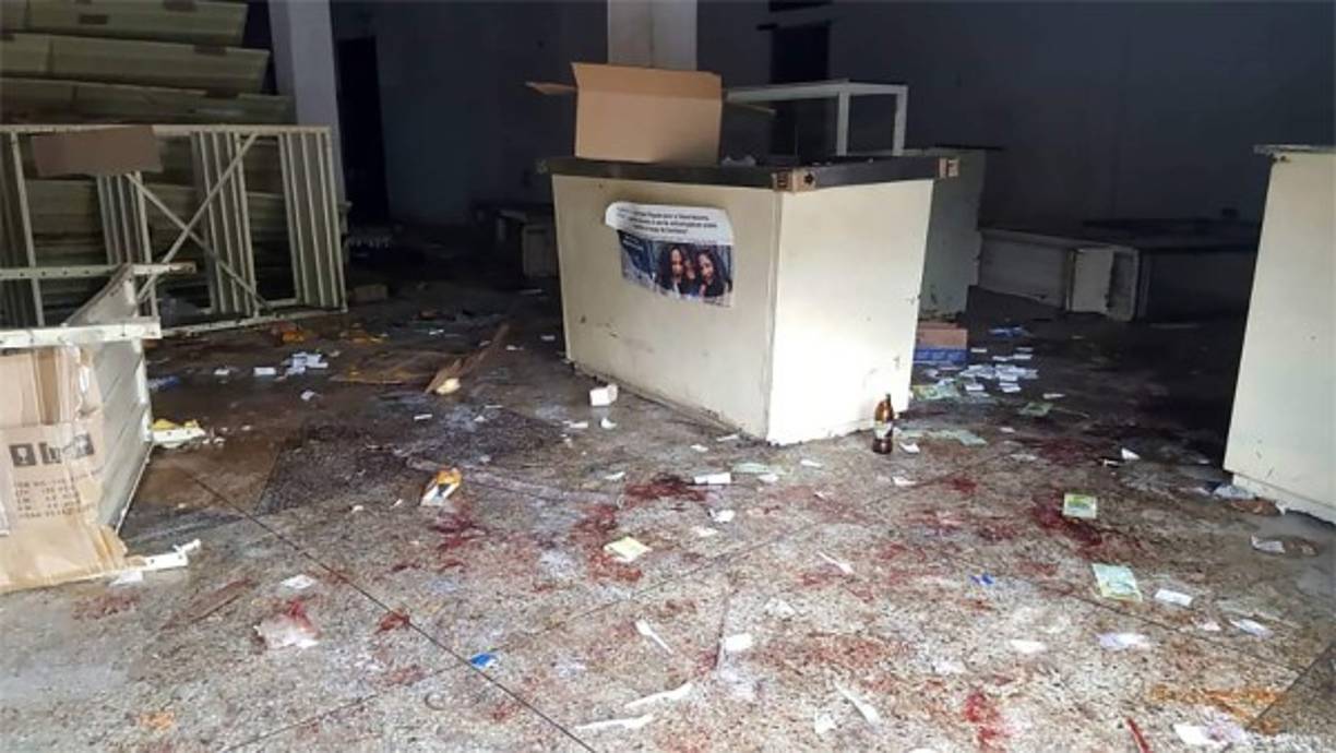 La policía denunció el saqueo a varios comercios durante la jornada de protestas.