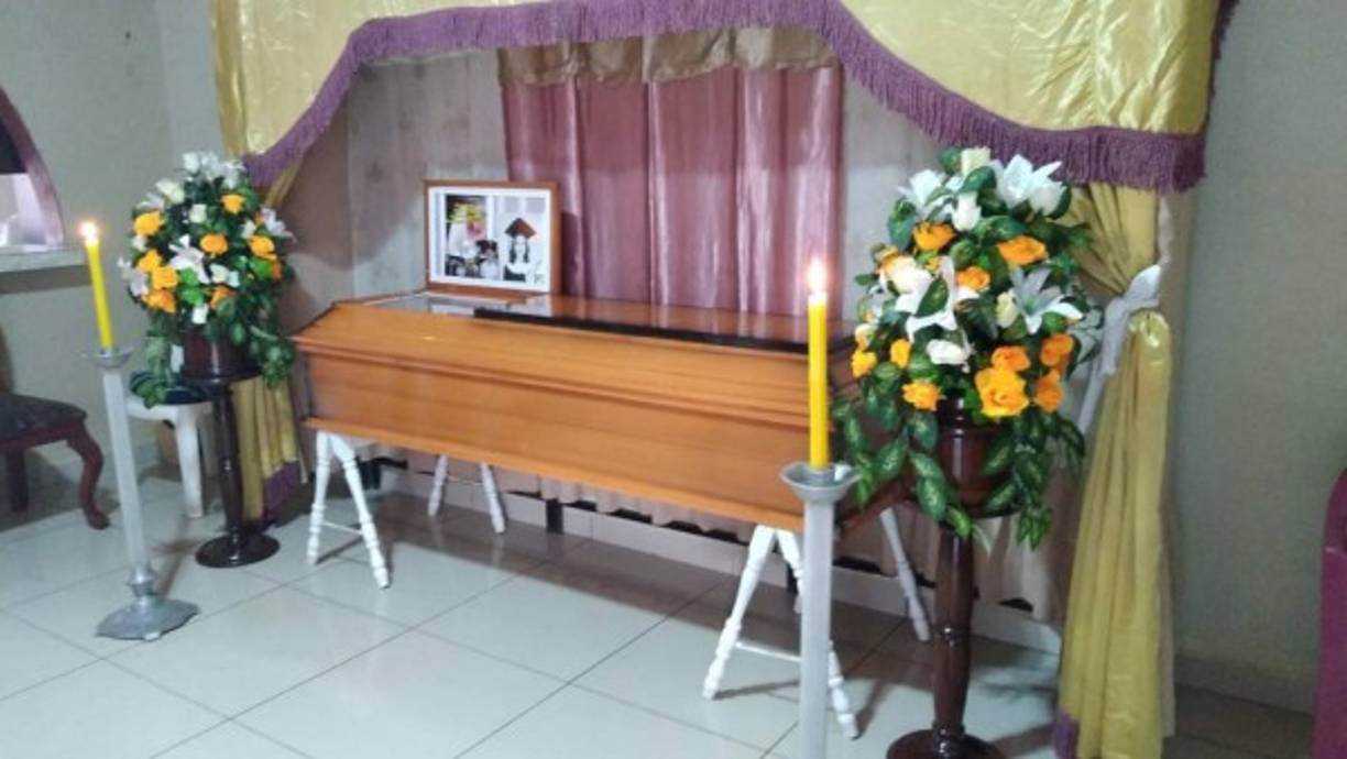 Un docente del instituto en el que estudió Colindres detalló que era una líder en las actividades culturales del colegio.