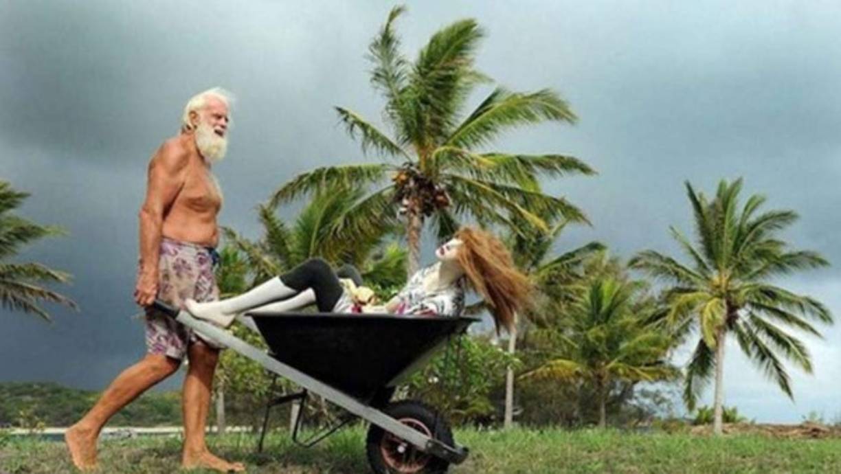 El australiano perdió su riqueza después del evento del Martes Negro en 1978, que supuso la caída del mercado australiano, y entonces el banco embargó sus propiedades.