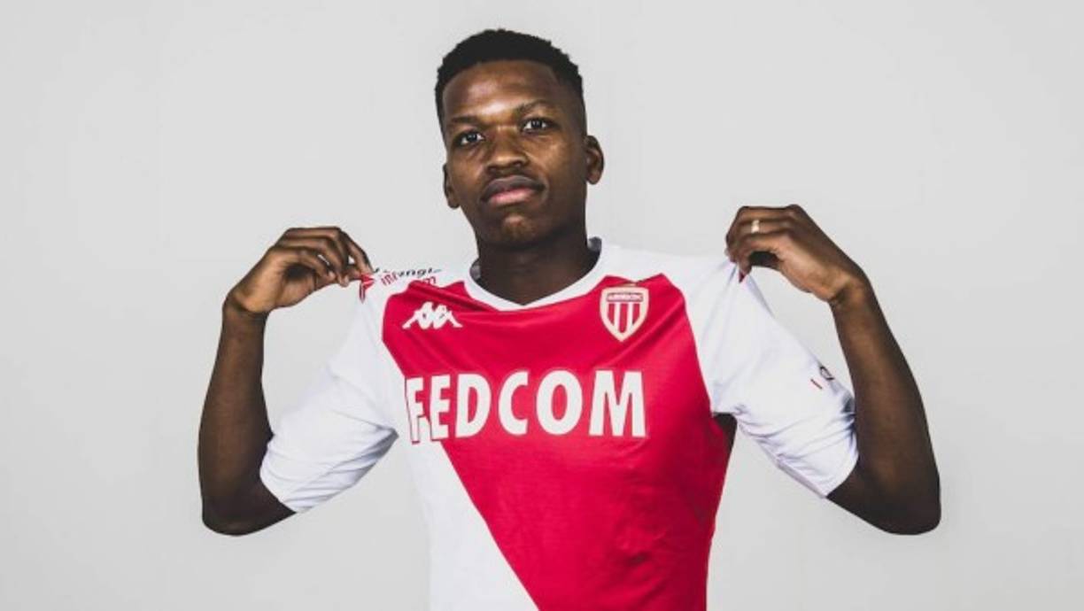 El AS Mónaco finalmente ha conseguido hacerse con el fichaje de Florentino Luís, la joven promesa portuguesa que el club francés llevaba tiempo detrás de él. El centrocampista, de 21 años, llega al Mónaco en calidad de cedido desde el Benfica. No existe una opción de compra incluida en el contrato, pero el préstamos le costará al AS Mónaco al rededor de 2 millones de euros.