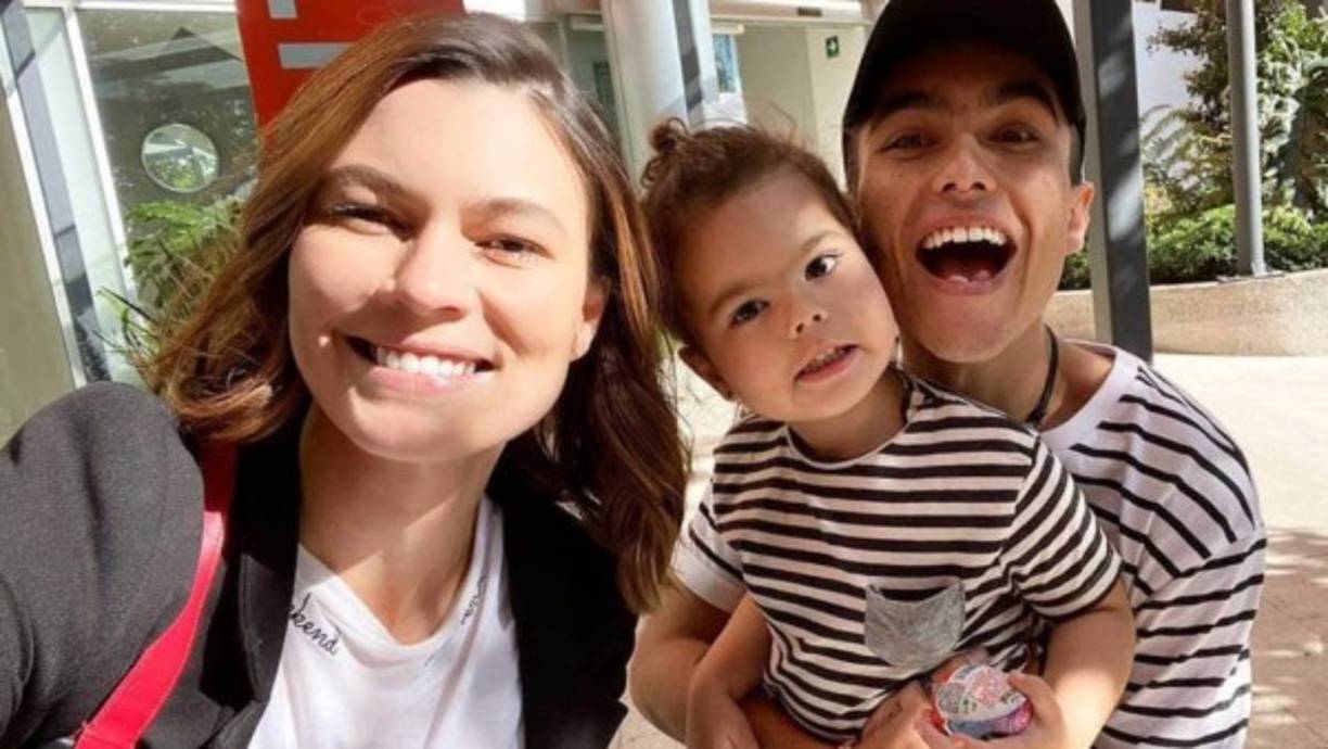 “A ver, si Sergio hubiera tenido 28 años, hubiera estado casado y se mete con una niña de 17 años, qué hubiera pasado, (...). Si estamos buscando equidad e igualdad seamos correctos y no tengamos una doble moral a veces sí a veces no”, agregó el presidente de la Comisión de Cultura y Cinematografía de la Cámara de Diputados de México.