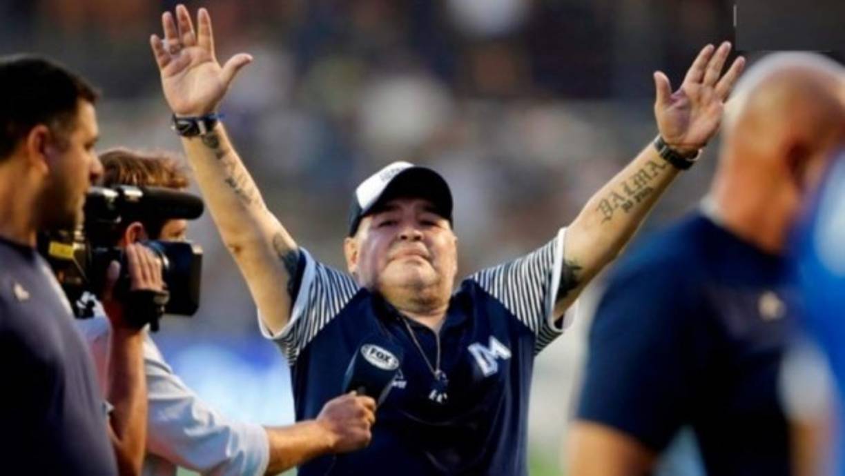 'Cuando dicen que soy Dios yo respondo que están equivocados: soy un simple jugador de fútbol. Dios es Dios y yo soy Diego, el Diego de la gente'.