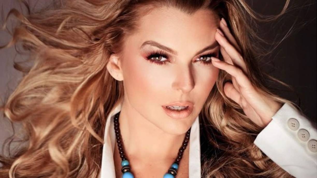 La actriz venezolana compartió una fotografía que ha levantado sospechas sobre un presunto embarazo, además de las críticas y burlas en las redes sociales.