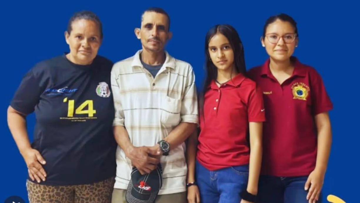 Yaritza Morales dedicó un mensaje a los jóvenes universitarios: “ Lo importante es aprender, saber que cuando uno salga de la universidad va a tener muchas competencias y que en el camino se va poder seguir aprendiendo, esfuercense que el éxito está garantizado”.