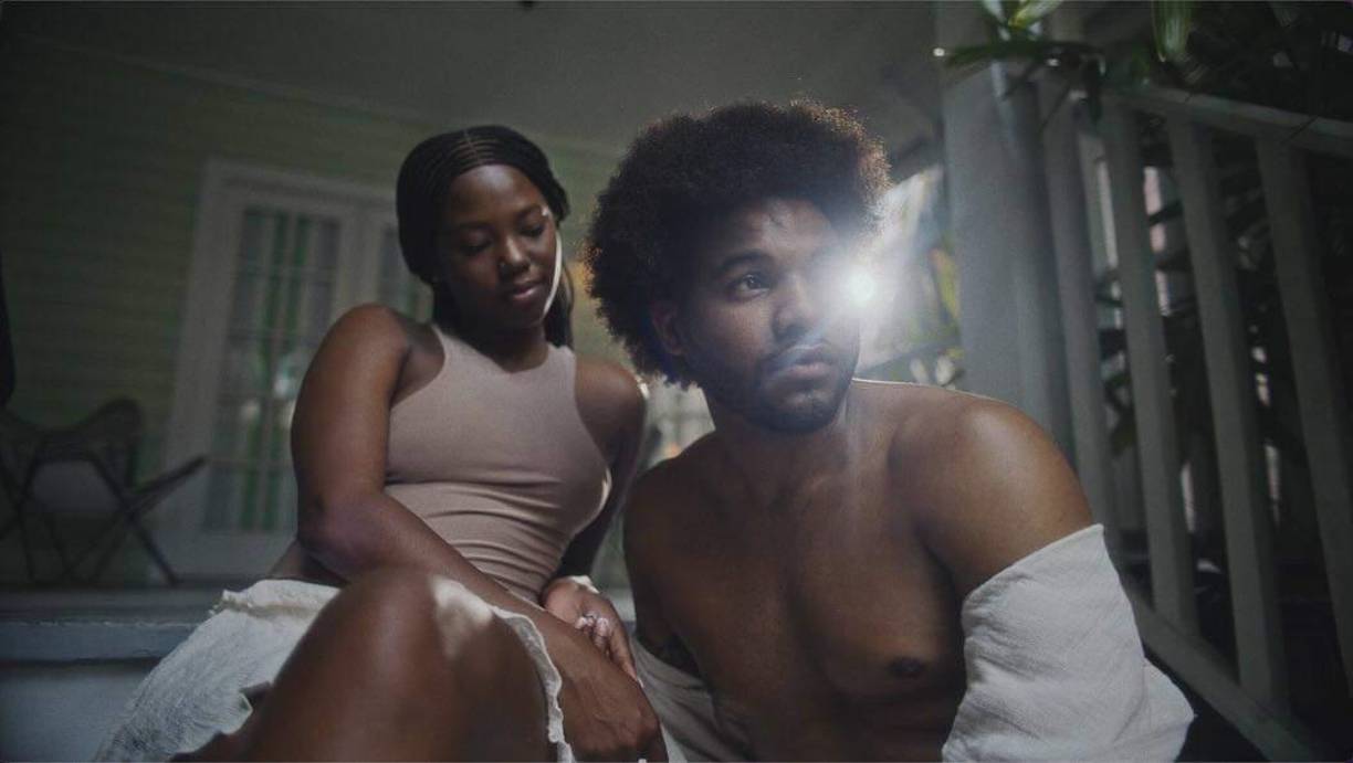 La grabación ya cuenta con más de cinco mil reproducciones y más de mil quinientos comentarios en YouTube, a una hora de haberse lanzado. 