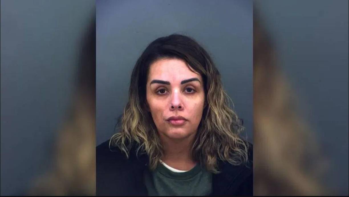 Jessica Weaver, de 35 años, fue extraditada recientemente e ingresada en el Centro de Detención del Condado de El Paso, Texas el pasado viernes 22 de septiembre y enfrenta un cargo de lesiones a un niño.