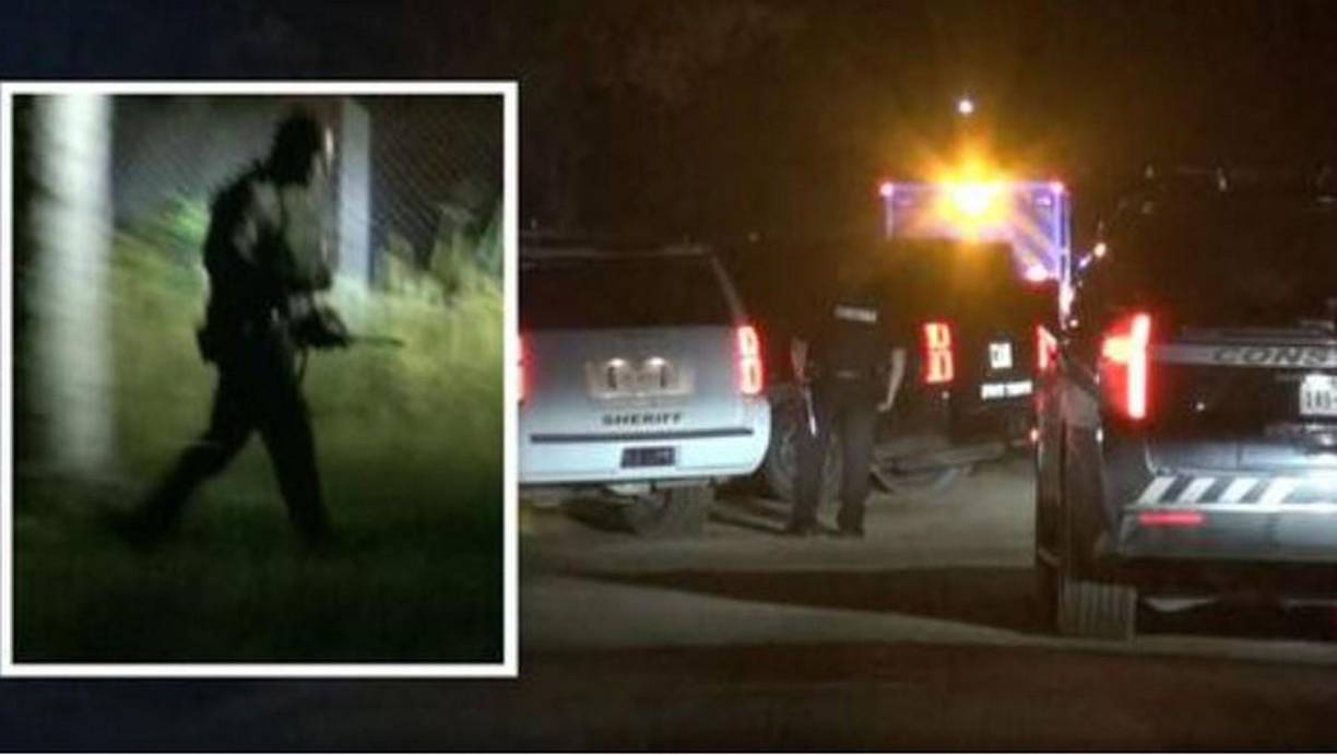 Los agentes encontraron a “varias otras personas en estado crítico por múltiples heridas de bala”, dijo la oficina del sheriff en una publicación de Facebook. Tres fueron hospitalizados.