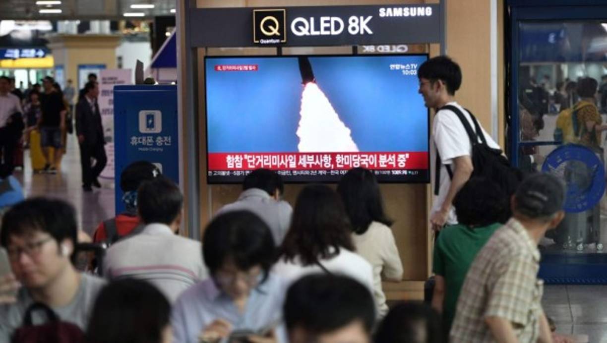 KCNA identificó este misil balístico mar-tierra como un Pukguksong 3.