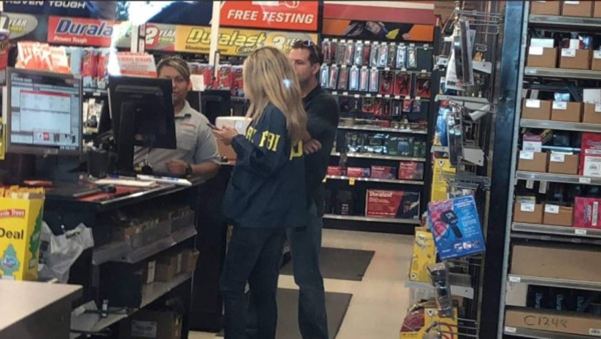 Se registró por primera vez para votar en Florida el 4 de marzo de 2016 y es un republicano registrado.