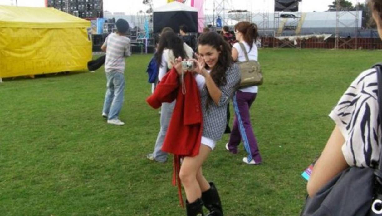 El productor osty Gónzalez añade que con ellos siempre iban dos productores hombres, dos productoras mujeres, dos personas de seguridad y las madres de Brenda Asnicar y Laura Esquivel. <br/><br/>También acompañaba al elenco juvenil los actores adultos: Juan Dartheés y Griselda Siciliani.