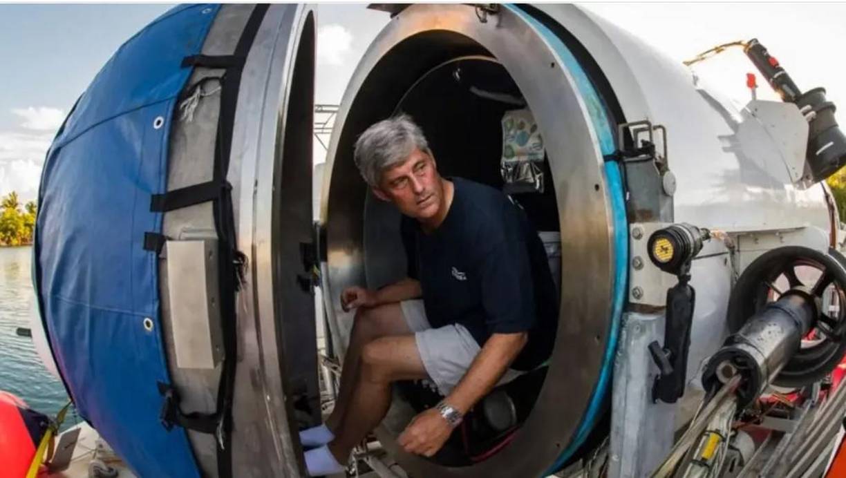 El CEO de OceanGate, Rush, fue identificado como el quinto pasajero a bordo del submarino con destino a los restos del Titanic. Además de liderar la compañía, Rush es un experimentado piloto y buzo. Según las publicaciones en redes sociales de OceanGate, Rush había sido piloto del barco “Titan”.