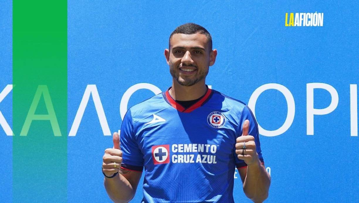 Giorgios Giakoumakis fue presentado oficialmente como refuerzo de Cruz Azul este martes. El atacante griego está llamado a ser el goleador de los cementeros tras su paso por Atlanta United en la MLS.