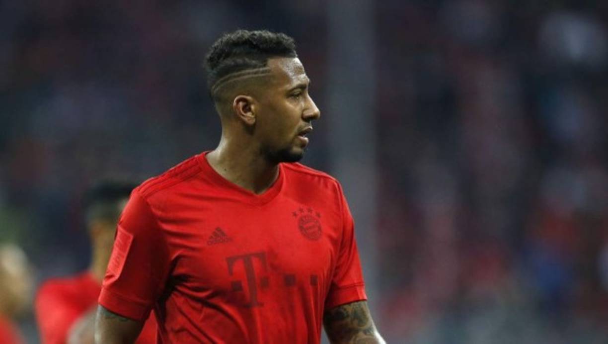 Bombazo. El defensor Jerome Boateng dejaría al Bayern Múnich y ficharía por el Real Madrid en la próxima campaña. Según el diario alemán 'Kicker', el club blanco estaría dispuesto a ofrecer 40 millones de euros para llevarse al internacional alemán