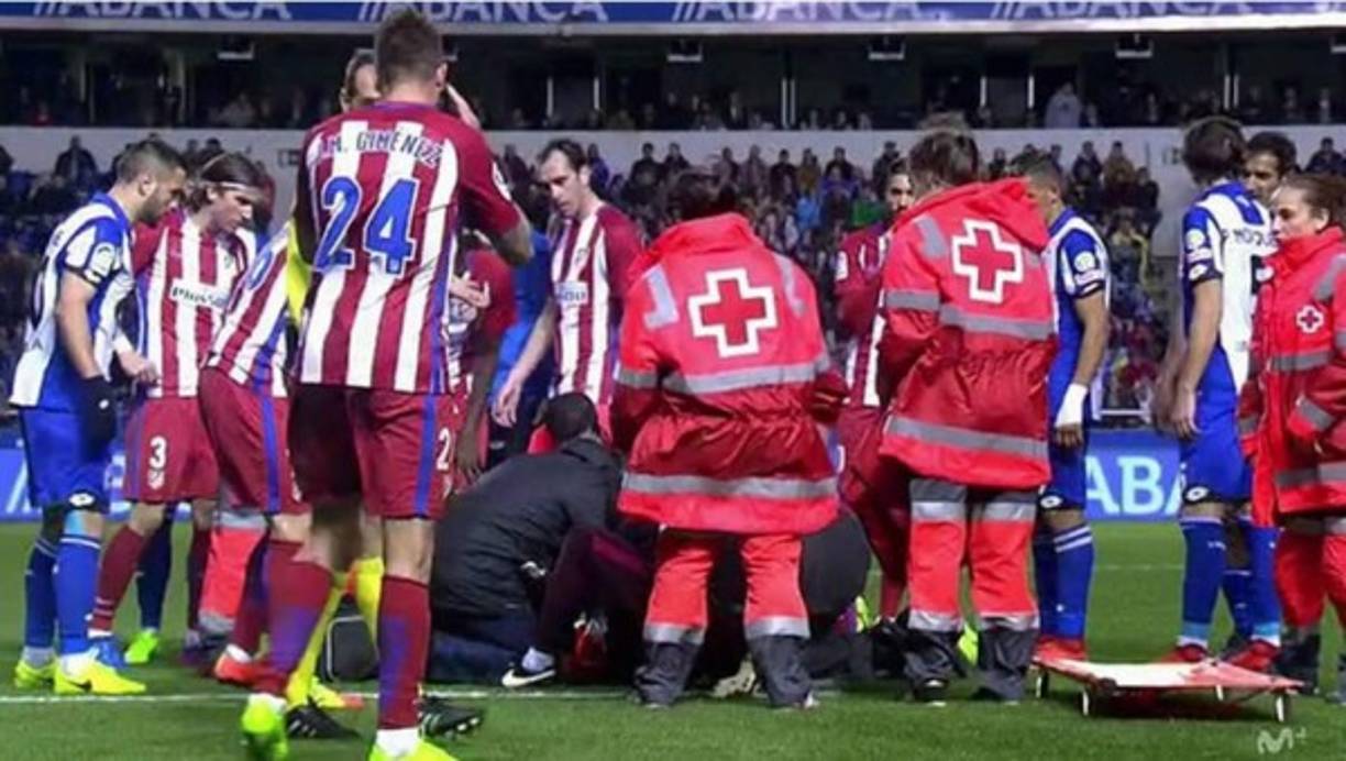 Las asistencias médicas salieron al instante para auxiliar a Torres. José María Giméne no podía presenciar la situación por la gravedad del asunto.