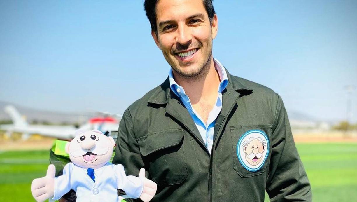 El supuesto nuevo novio de Baeva es licenciado en Administración de Negocios Internacionales por la Universidad Iberoamericana, según Alto Nivel.