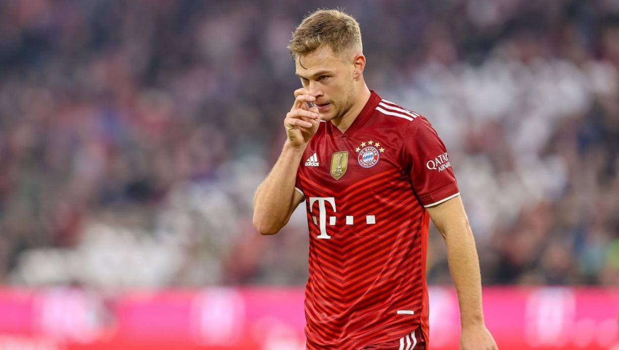 Joshua Kimmich (27 años) no descarta dejar el Bayern de Múnich en algún momento de su carrera para probar suerte en el fútbol extranjero. “Me divierto mucho aquí, pero en algún lugar de mi cabeza siempre está este desafío profesional y personal de descubrir nuevos horizontes. Sería un desafío interesante. No sé qué pasará en unos años, ya veremos”, dijo Kimmich en ‘So Foot’.