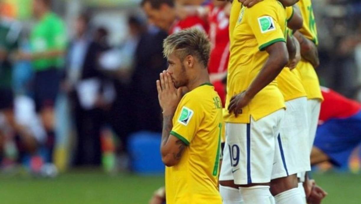 Neymar asegura que siempre reza antes de cada juego.