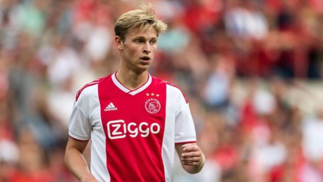 Frenkie de Jong: Bombazo. Según Mundo Deportivo, el agente del centrocampista holandés ha señalado que el talentoso futbolista rechazó al PSG y decidió fichar por el FC Barcelona de España. De acuerdo a esta información, una nueva expedición del club azulgrana podría viajar en las próximas horas con la intención de cerrar la operación.