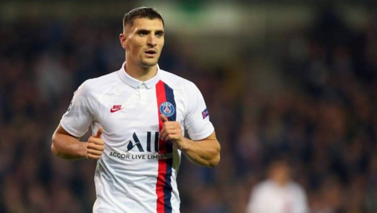 Paris Saint-Germain players react after the UEFA Champions League final football match between Paris Saint-Germain and Bayern Munich at the Luz stadium in Lisbon on August 23, 2020. (Photo by LLUIS GENE / POOL / AFP)