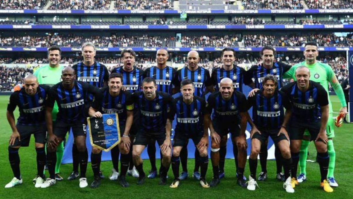 David Suazo fue tomado en cuenta por el Inter para enfrentarse al Tottenham y compartió con grandes ex jugadores. Cracks como Julio Cesar, Javier Zanetti, Laurent Blanc, Mikael Silvestre, Dejan Stankovic, Juan Sebastian Veron, Nicola Berti, Andy van der Meyde estuvieron en el club interista.