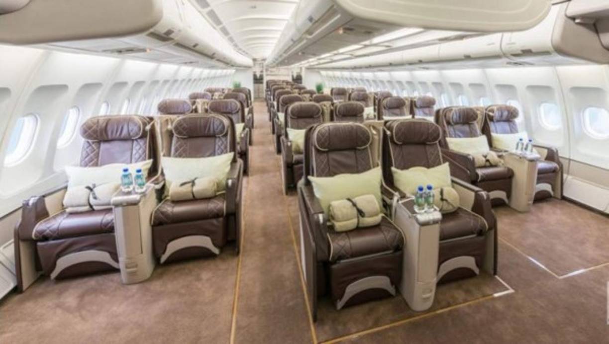 El avión cuenta con wifi, cátering y sistema de entretenimiento individual.<br/><br/>La aeronave, diseñada con 300 asientos fue acondicionado para 90, con el objetivo de brindar el mayor espacio posible para los jugadores.