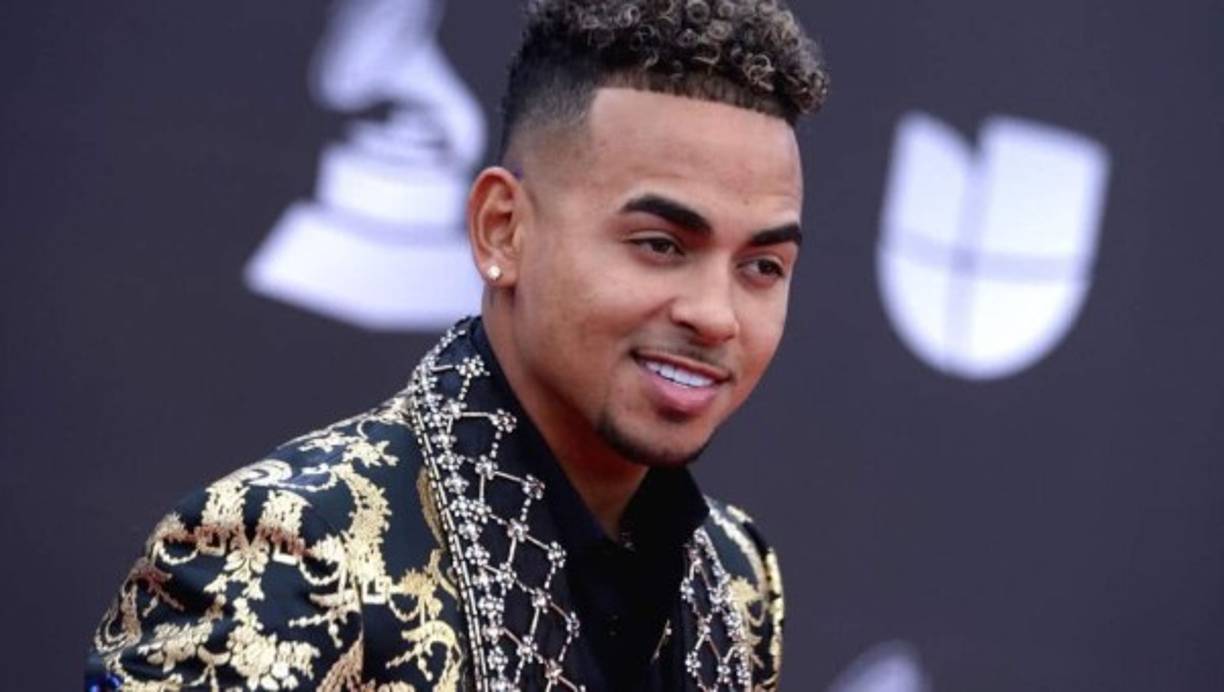 Ozuna<br/>A través de un video de Instagram, en donde dijo que estaba celebrando su cumpleaños número 28, Ozuna le dijo a sus fans que se encontraba en cuarentena voluntaria por una gripe que no se le ha quitado. 'No sé si es o no coronavirus, pero cuídese mucho mi gente. Pídanle siempre a Dios, que es lo primordial, lo más importante, el que hace todo esto posible', señala en el clip.