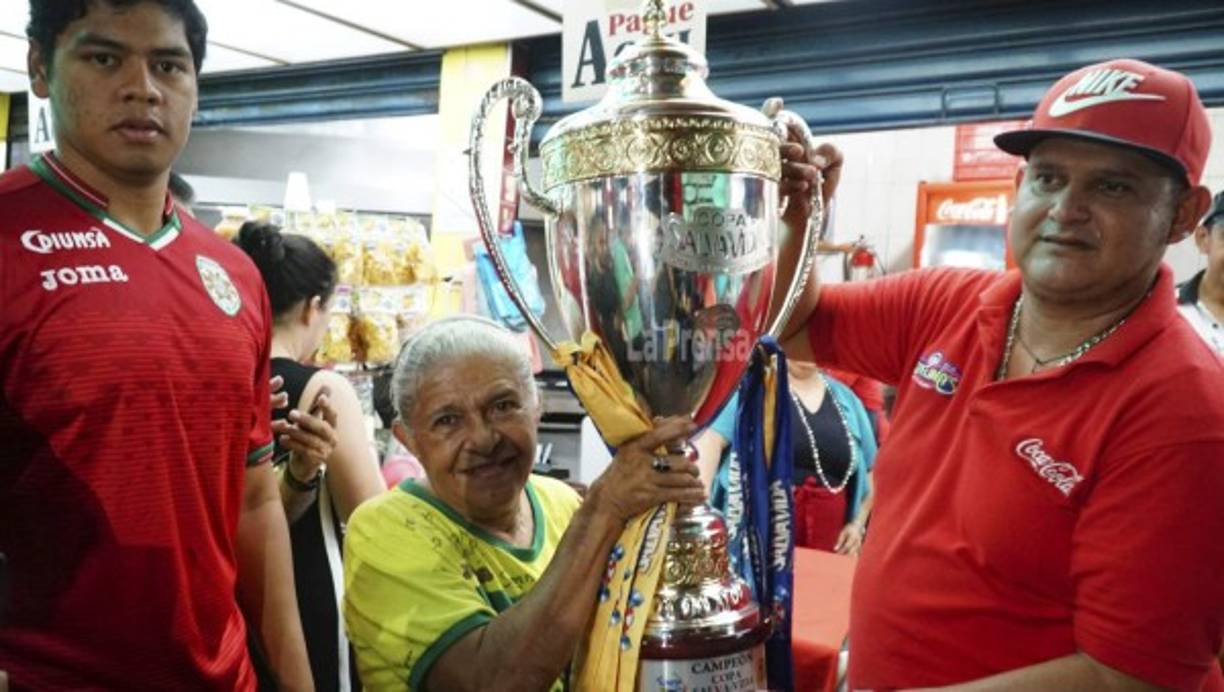 'Andamos buscando a un delantero dinámico que le haga acompañamiento a Yustin Arboleda y también está la posibilidad de traer a un defensa central', informó el presidente Orinson Amaya del campeón Marathón sobre los refuerzos que llegarán al club.