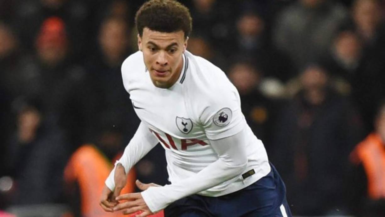 En un reportaje del diario Sport asegura que desde su fichaje por el Tottenham Dele Alli no sabe nada de sus padres biológicos.