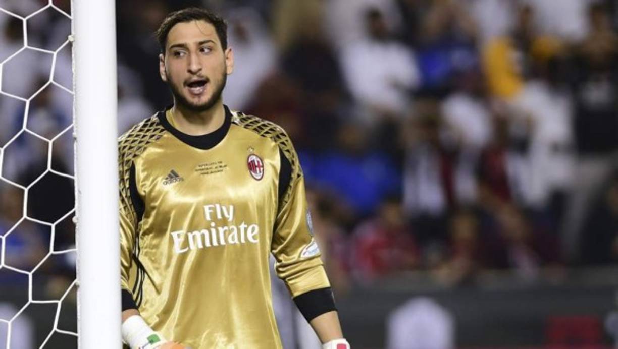 Norwich (United Kingdom), 18/07/2020.- Norwich's Max Aarons reacts after losing the English Premier League soccer match between Norwich City and Burnley FC in Norwich, Britain, 18 July 2020. (Reino Unido) EFE/EPA/Molly Darlington/NMC/Pool EDITORIAL USE ONLY. No use with unauthorized audio, video, data, fixture lists, club/league logos or 'live' services. Online in-match use limited to 120 images, no video emulation. No use in betting, games or single club/league/player publications.
