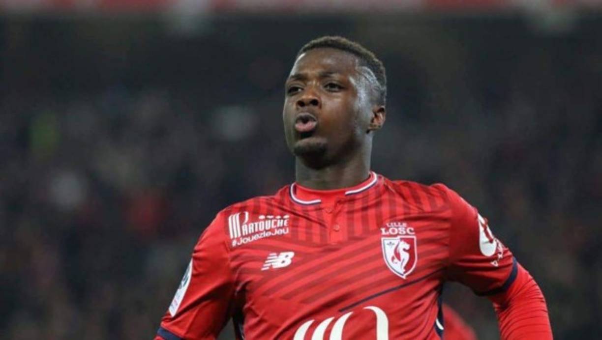 Nicolas Pépé: Ha marcado 16 goles con el Lille en 25 partidos de la Ligue 1, y además ha repartido 10 asistencias para sus compañeros de ataque. Es una opcion fuerte para reforzar al Barcelona.