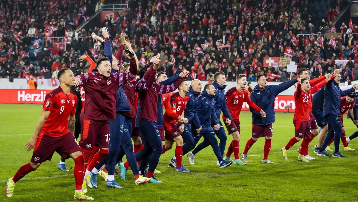 Suiza - La selección suiza se clasificó para una quinta Copa del Mundo de forma consecutiva y será su presencia número 12 en Mundiales. Este combinado nacional nunca ha superado la fase de cuartos de final, pues esa ha sido su máxima instancia y lo han conseguido tres ocasiones en los años 1934, 1938 y 1954.