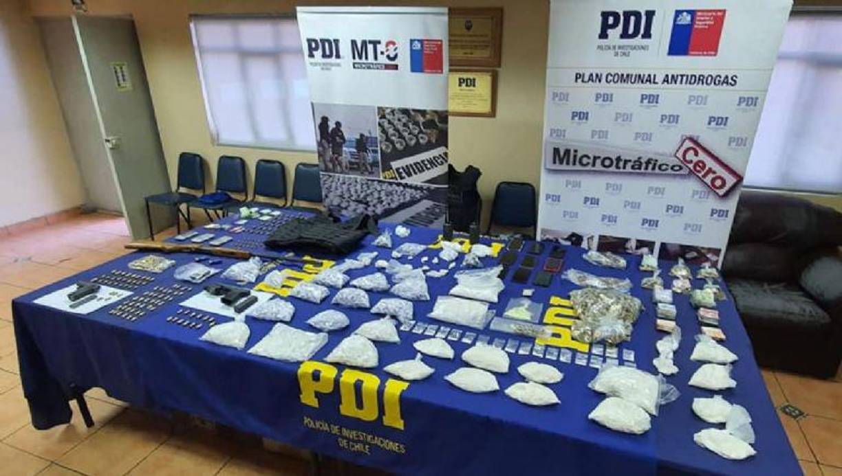 Su nombre real es Sabina Godoy Montero, residía en Chile y su fama detonó con las balaceras que protagonizaba y por el tráfico de drogas