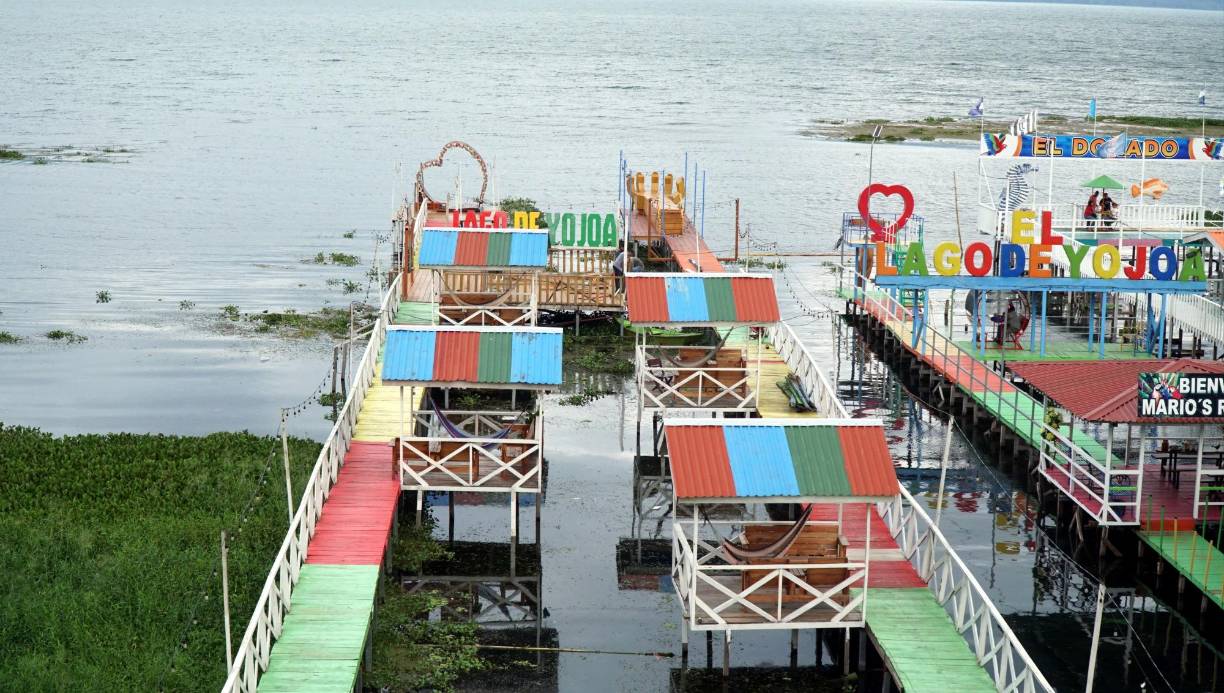 El Mirador 2 y Mario’s Restaurant: Sus corazones son el gran atractivo. Son los sitios favoritos para que los enamorados plasmen el vívido recuerdo de su amor en una foto.