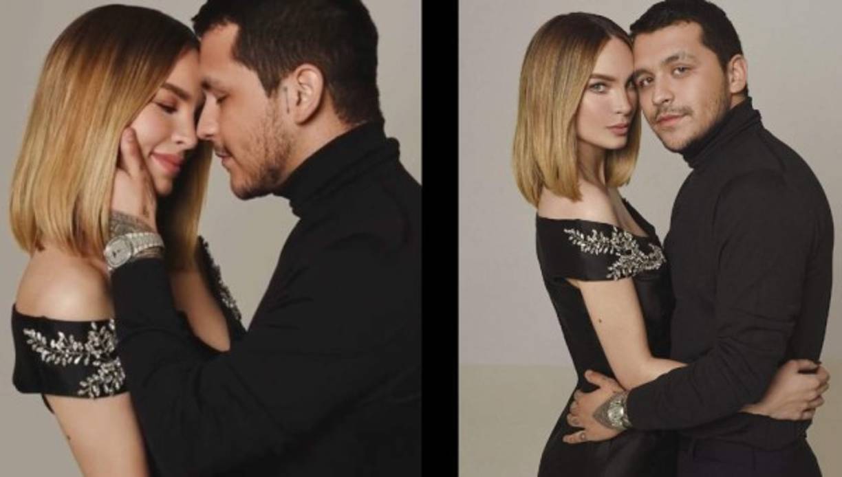 El noviazgo de ambos artistas se hizo público a pocas semanas de haber sido lanzado al aire el reality 'La Voz México', en donde ambos eran jueces, esto provocó que los fans del programa dudaran de la veracidad de su amor, y hasta se rumoró que dicho romance se debía a una estrategia de publicidad para el show.