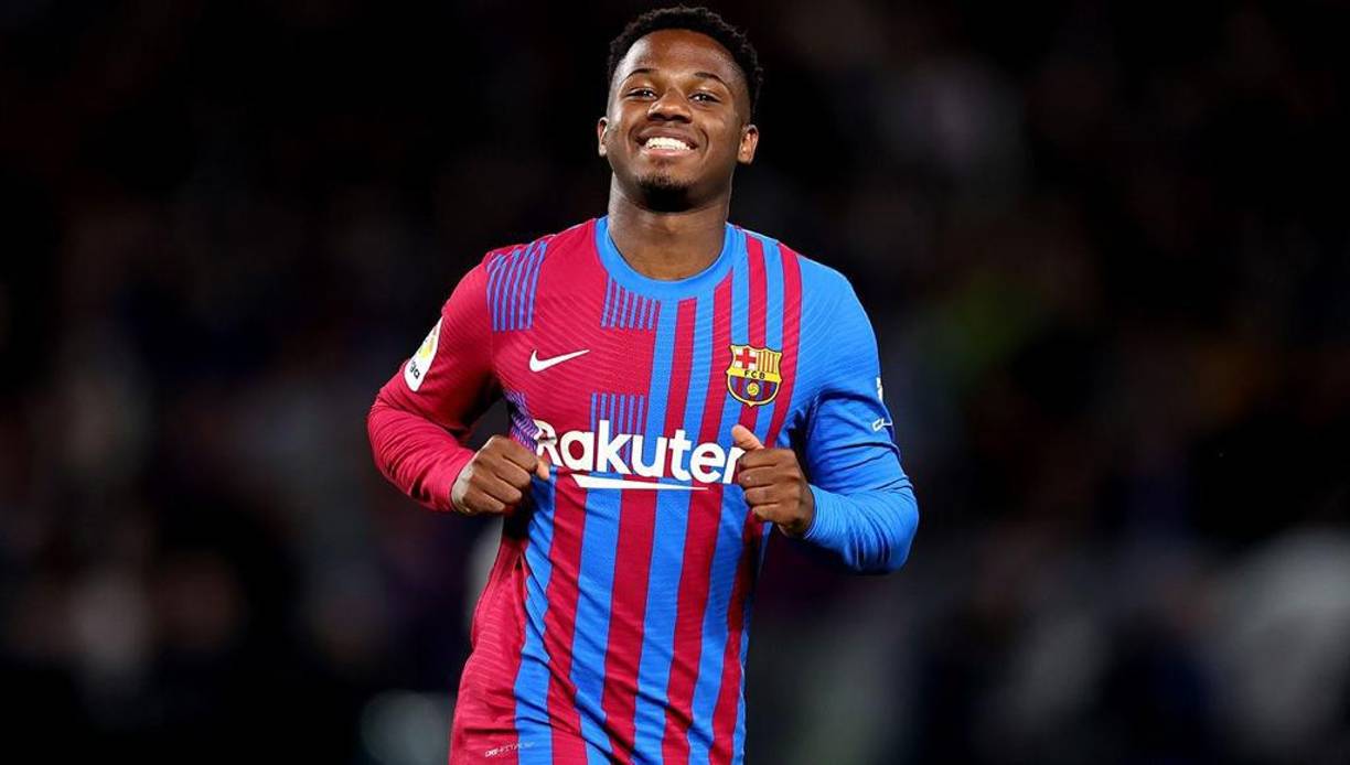 DELANTEROS: Ansu Fati. Se espera que esta si sea la temporada del “10” del Barcelona.