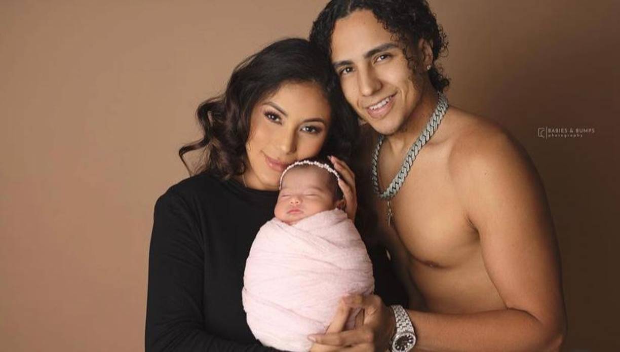 La conmovedora ceremonia se llevó a cabo en la iglesia donde Elsa y su pareja, Davis Flow, son fieles congregantes.