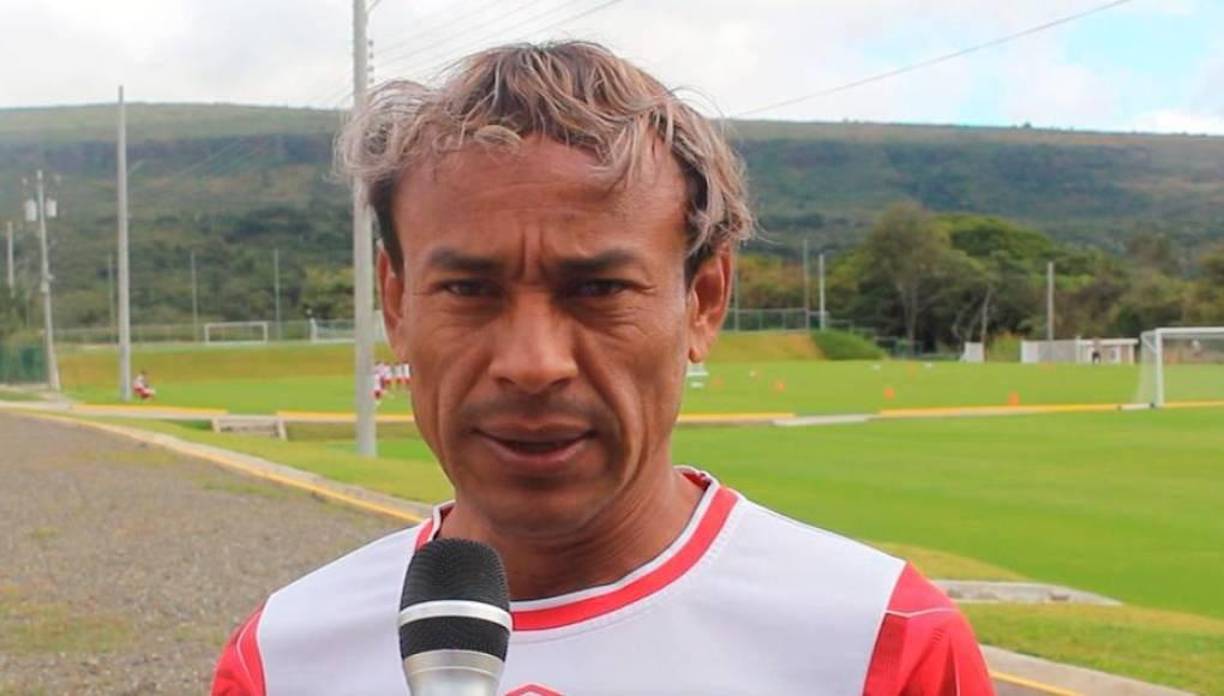 En el Atlético Júnior de la Liga de Ascenso confirmaron su interés por fichar al experimentado lateral Javier Portillo: “Yo estoy a la expectativa y eso es a nivel de directiva,”, señaló el entrenador del equipo Hernán Medrano.