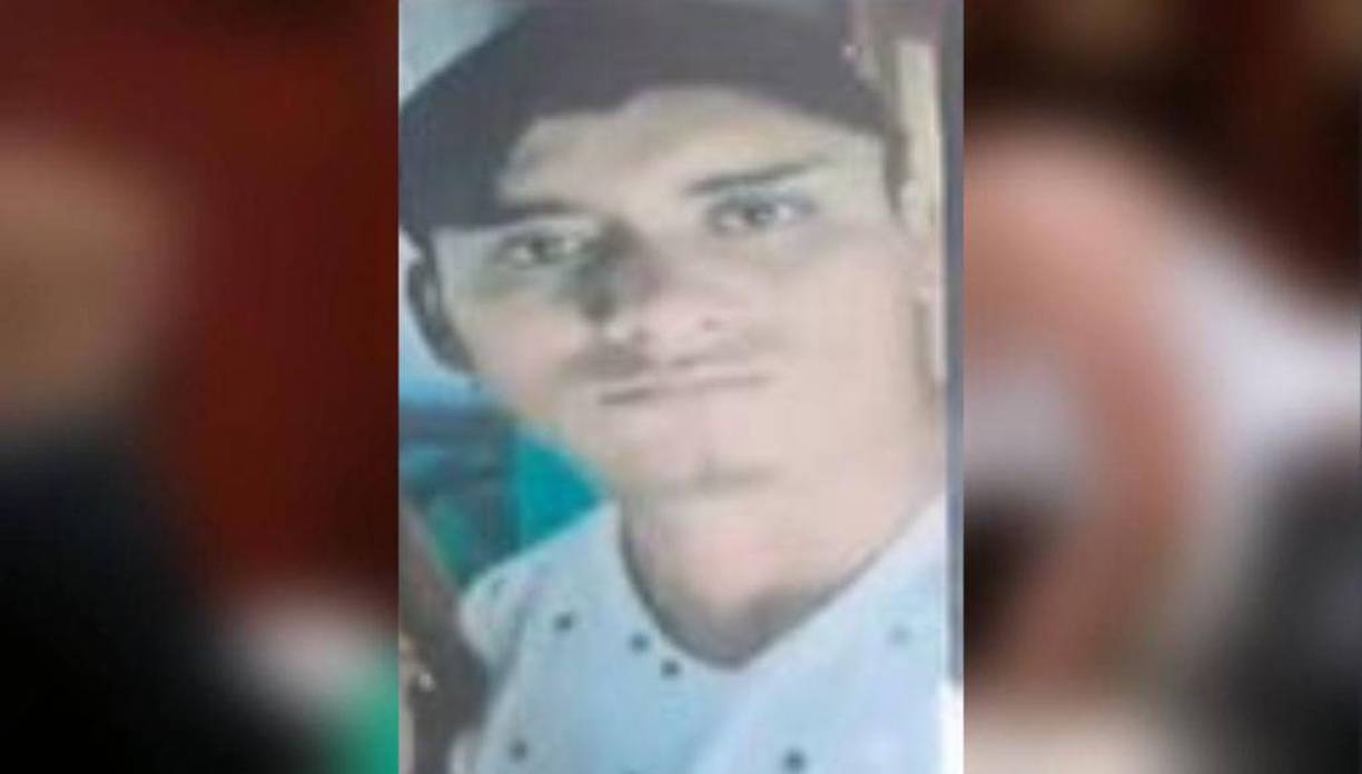 Sin embargo, esa versión está siendo desvirtuada por los familiares del joven, quienes dicen que es imposible que José Humberto haya muerto por intoxicación alcohólica porque al momento de su aprehensión no había ingerido bebidas embriagantes.“Ellos se lo trajeron bien para acá y hasta hoy por otra gente me entero que lo llevaron al hospital y allá es que me dicen que está muerto”, denunció Oneida López, hermana del fallecido.