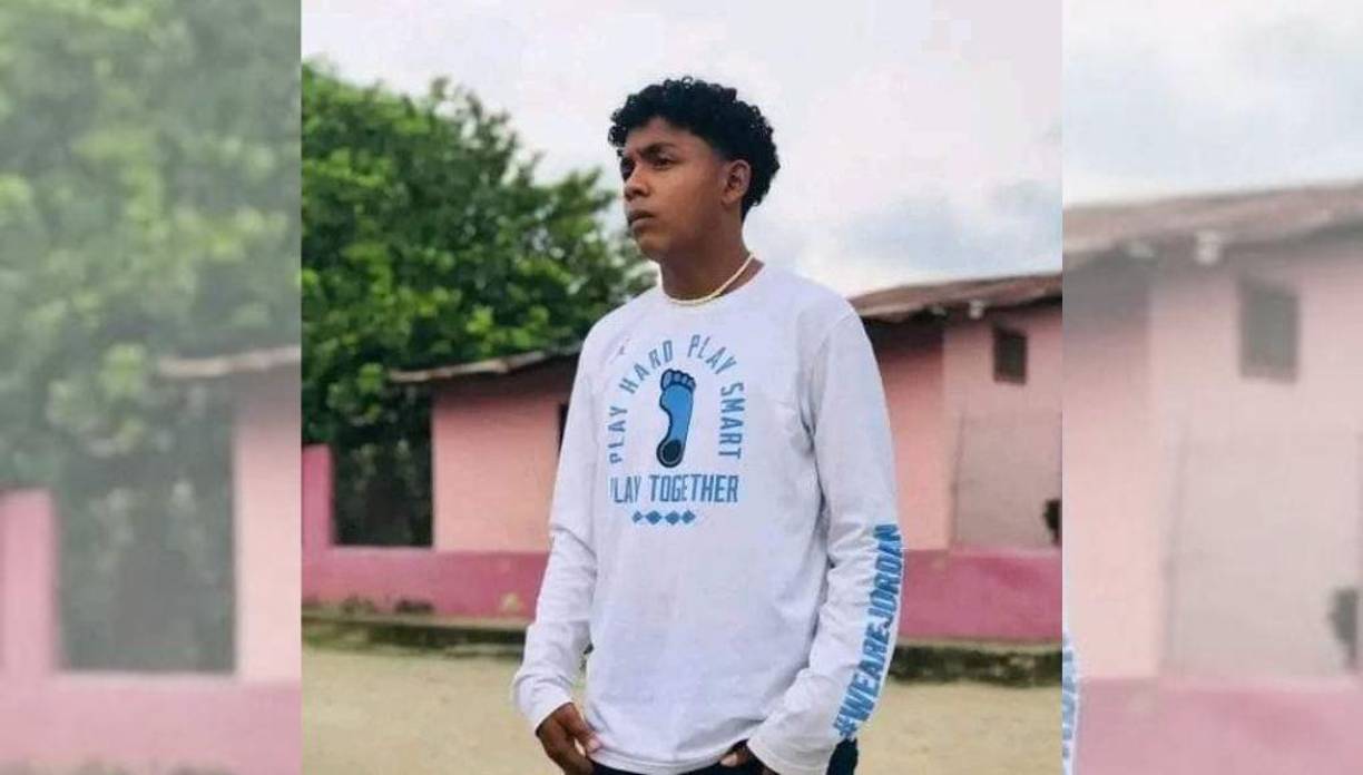 Como Josué Manrique Pineda Rodríguez fue identificado el jovencito que anoche fue hallado muerto y dentro de bolsas plásticas cerca del puente de La Democracia en El Progreso, Yoro.