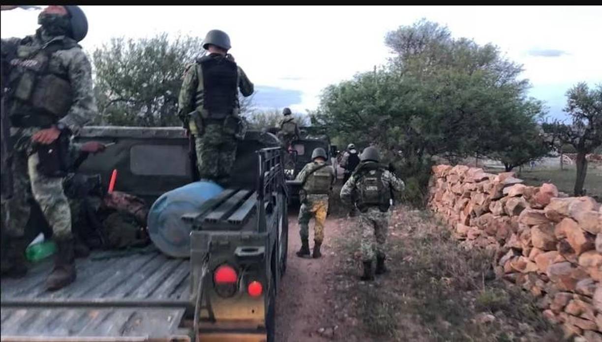 En los primeros operativos en la zona de Malpaso, Quemada, Villanueva y Tabasco, se logró localizar uno de los vehículos en los que los jóvenes fueron trasladados tras ser plagiados.