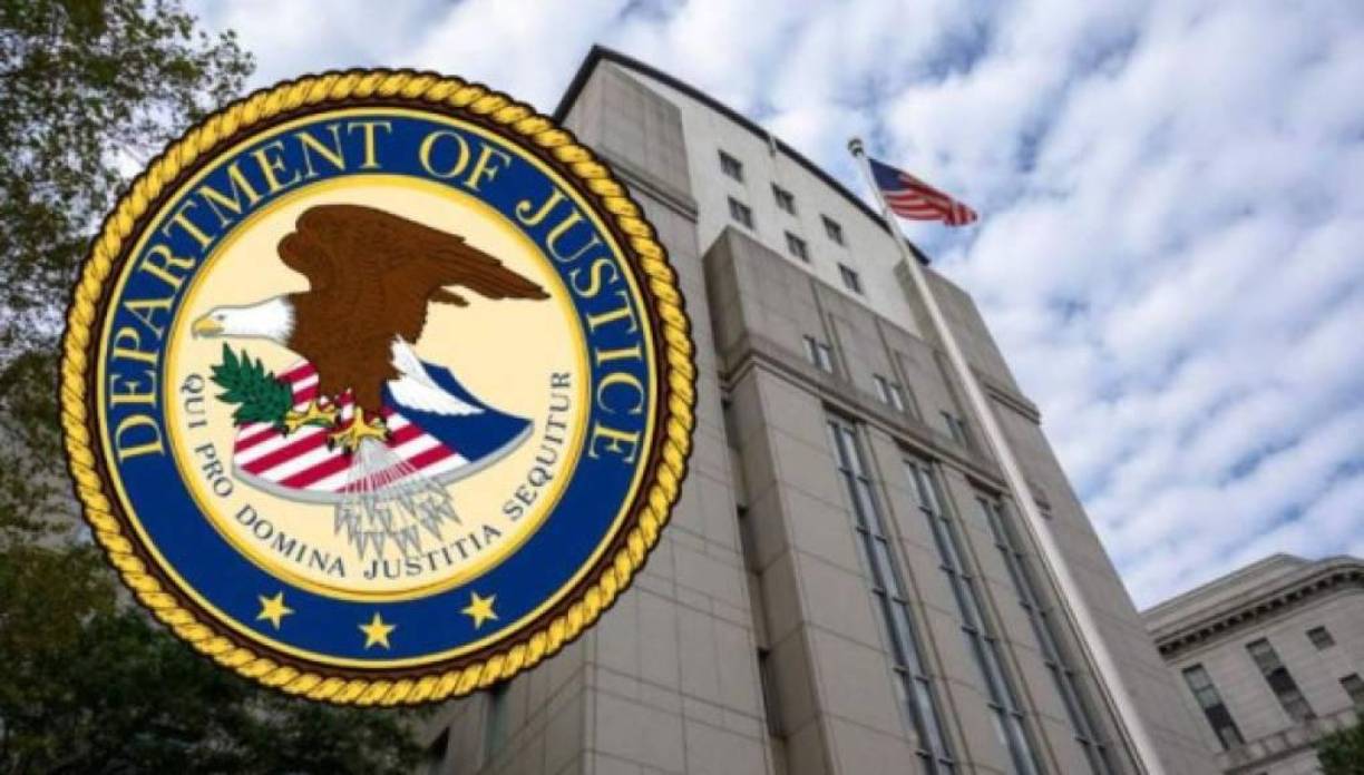 “Ella recibió pago de comisiones después de las entregas en efectivo a granel”, señalaron los fiscales.