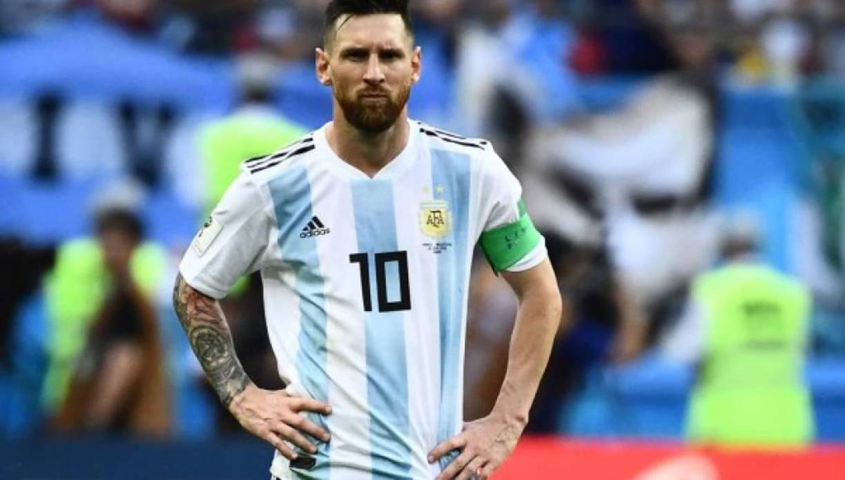 Messi estuvo presente en Alemania 2006, Sudáfrica 2010, Brasil 2014, Rusia 2018 y estaría presente en Qatar 2022. En Brasil 2014 quedó como subcampeón luego de perder en la final ante Alemania por 1-0.