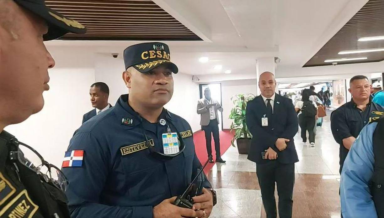 Las tres mujeres desaparecieron después de haber salido el pasado 7 de enero de la comunidad de Punta Gorda en compañía del estadounidense, quien un día después viajó a su país, al parecer a California.