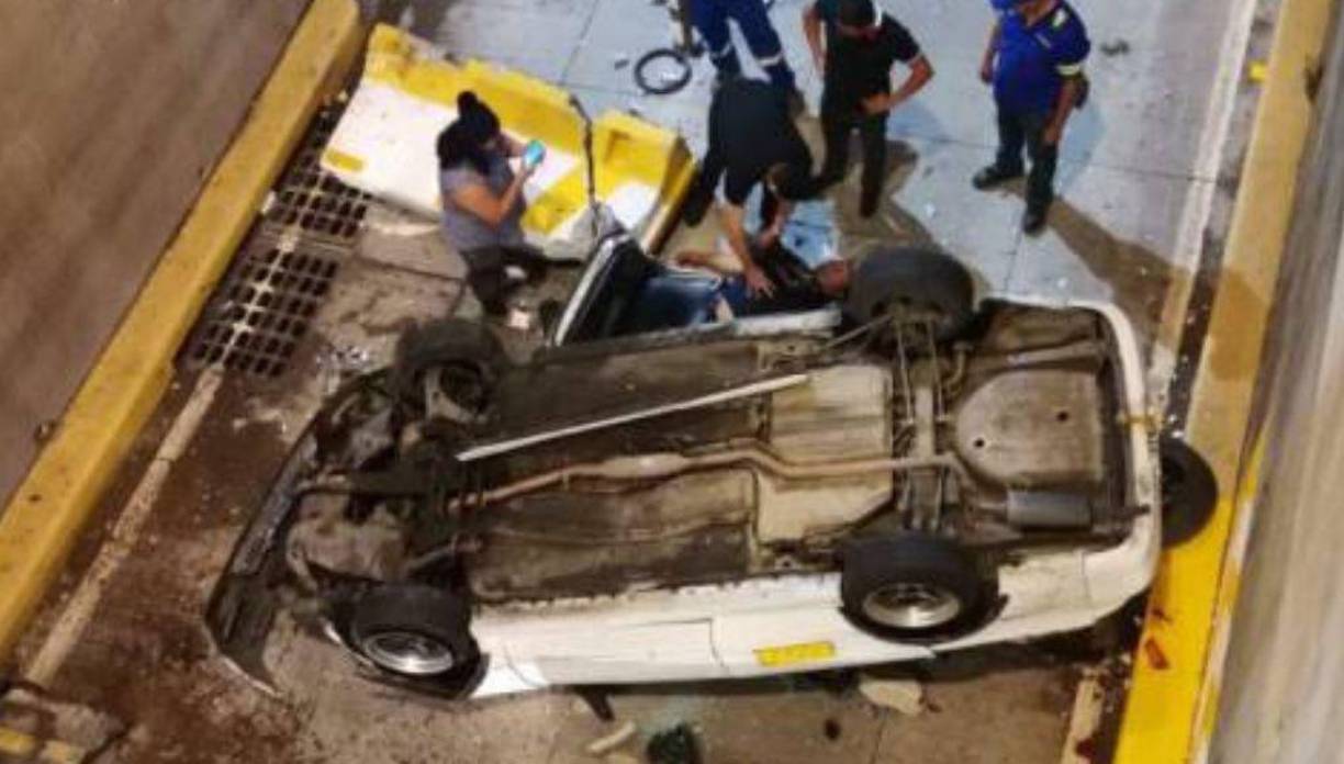 Tras el incidente, el ruletero resultó gravemente herido, por lo que fue trasladado hacia un centro hospitalario para recibir la debida atención médica.