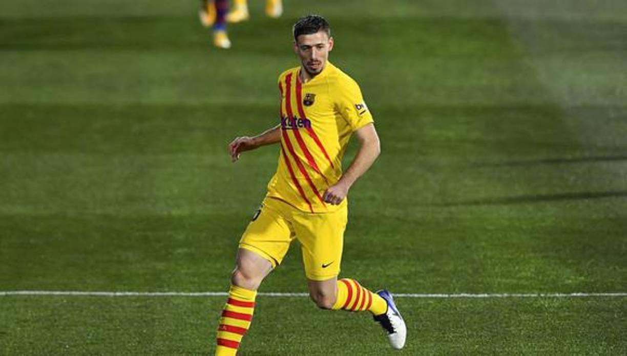El defensor francés Clement Lenglet no sigue en el FC Barcelona y aterrizó en Londres para concretar su traspaso al Tottenham.