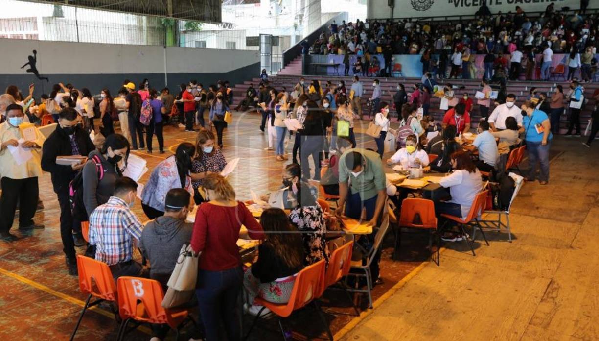 Los docentes compiten por obtener una plaza en el sistema educativo público. “Recordemos que los concursos son para dignificar la carrera de los docentes, es por eso que los fondos deben ser utilizados para ambos procesos”, dijo Jaime Rodríguez, viceministro de Asuntos Financieros de Educación. 