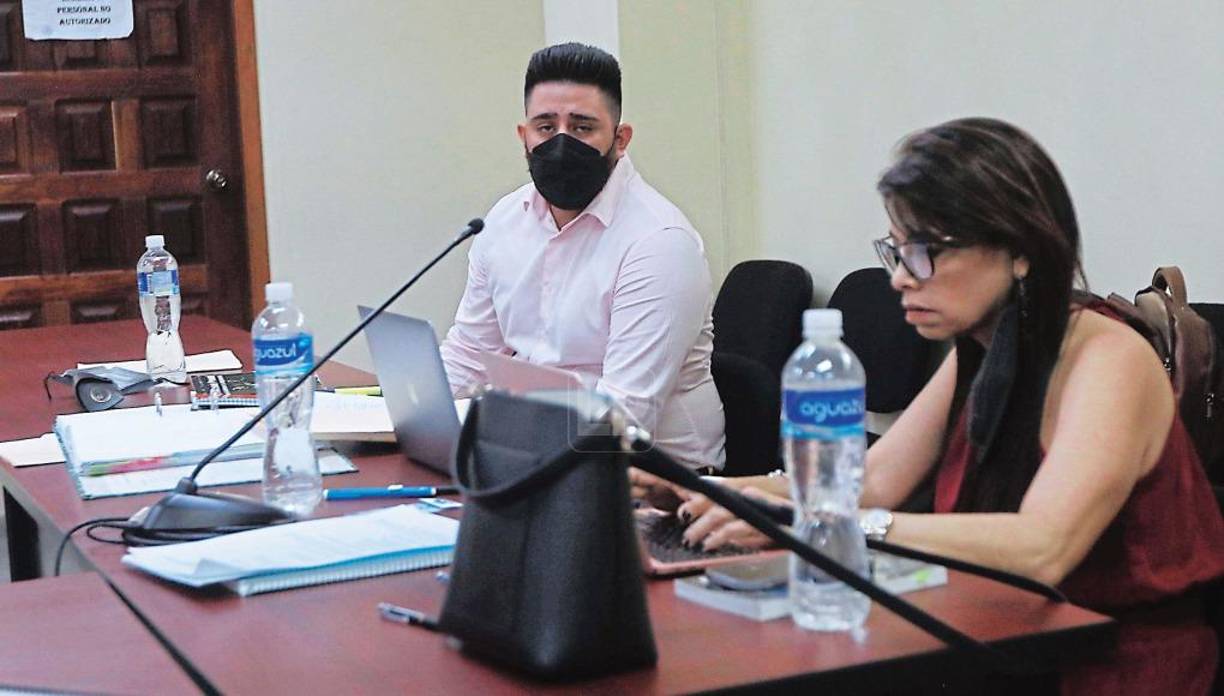 “La prueba ha sido bien difícil, pero Dios es perfecto y quién es uno para reprocharle. Lo que ocurrió hoy da esperanza para que el pueblo hondureño pueda creer en la justicia”, dijo él mientras salía de la Sala II. El Tribunal declaró que Solórzano nunca estuvo en el lugar de los hechos. Los vaciados teléfonos revelaron que Kevin se encontraba en su casa a la hora y día que ocurrió el crimen.