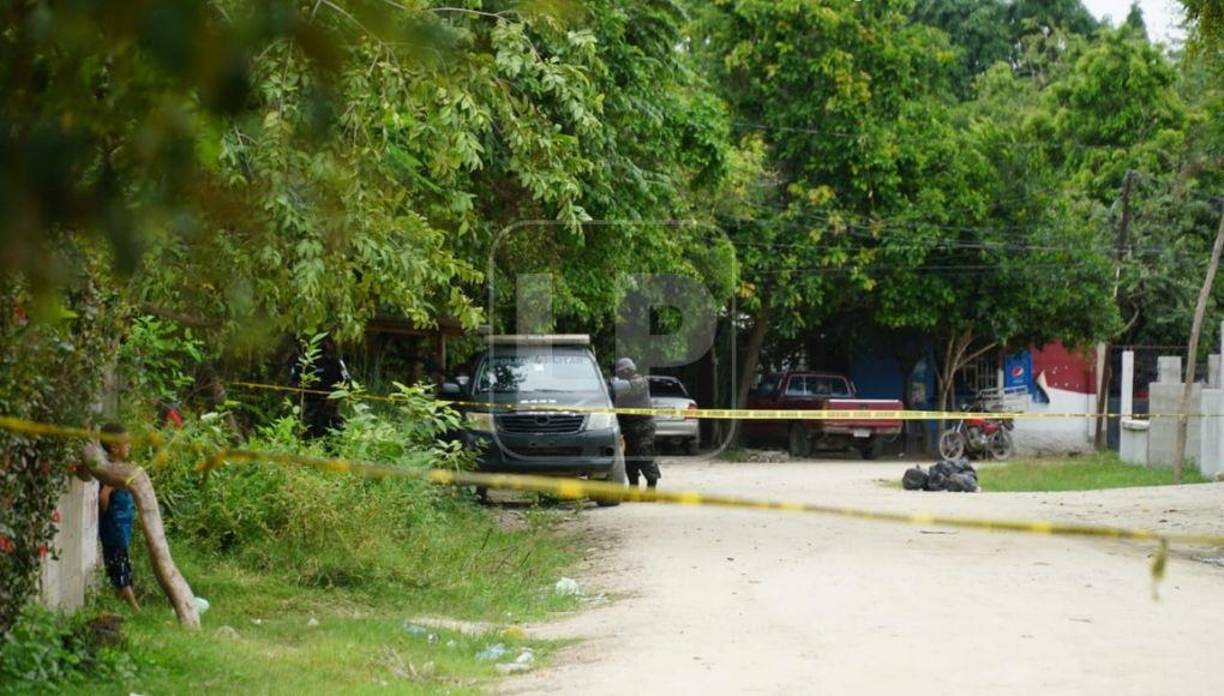 De acuerdo con testigos, él venía junto a su madre de dejar a su hermanita de la escuela.