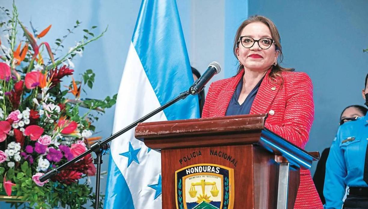 El rojo por ser uno de los colores de Libertad y refundación también es uno de los favoritos de Xiomara Castro.